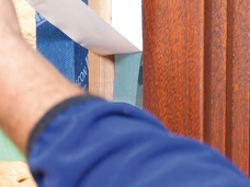 8. Fassadenfenster – Zweite Flanke verkleben