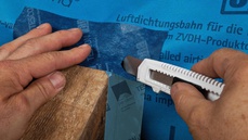 13. Ecken einschneiden und überkleben